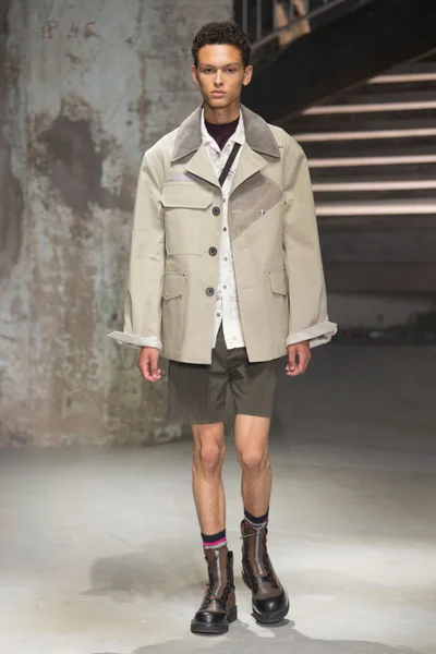 Look 24